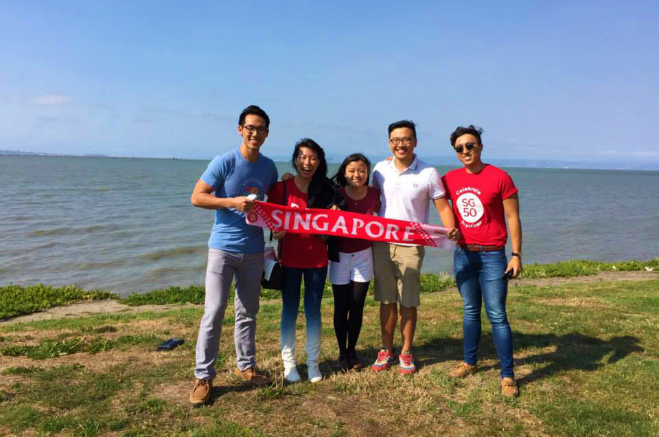 Ho Yeung (2nd from right) and his friends celebrate Singapore National Day 2015 in the Bay area