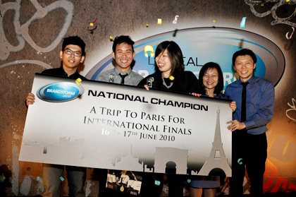 Jonathan (left) at the 2010 L’Oreal Brandstorm where his team won first place over 70 teams