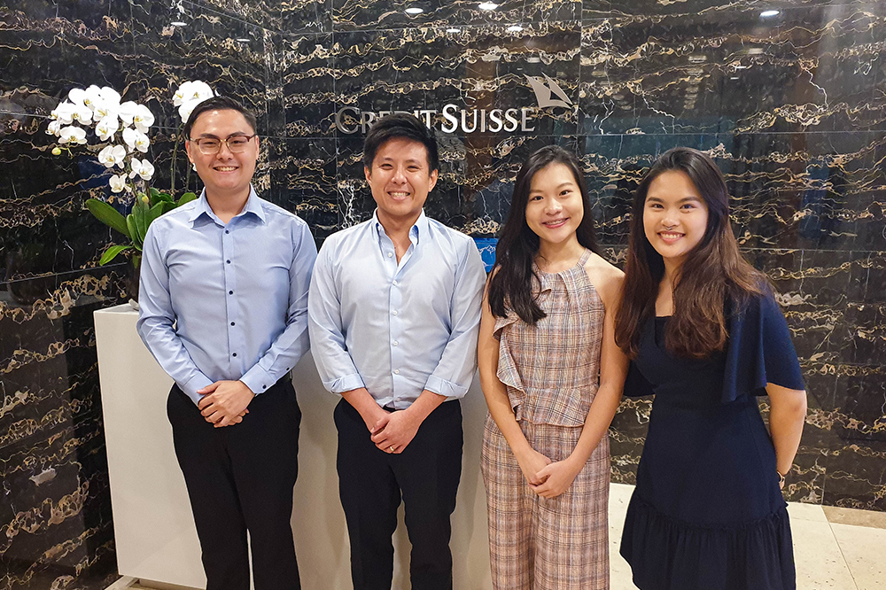 Andy Neo (second from left), Vice President, Real Estate, Investment Banking at Credit Suisse<br>
Bachelor of Business Administration – Finance (2010); with the NUS Business School Alumni (NUSBSA) team.
