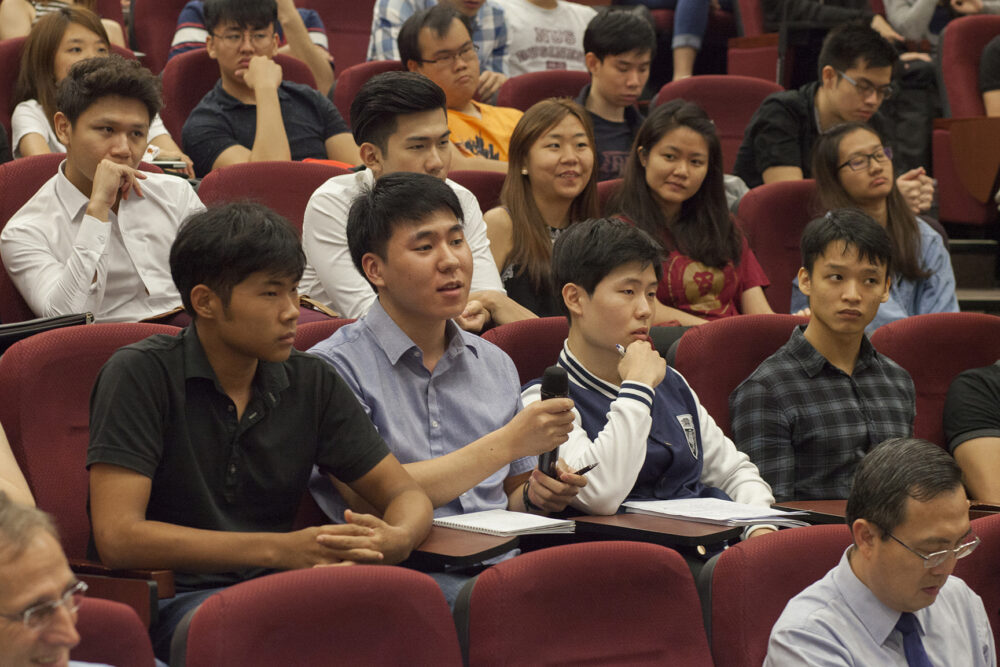 NUS BBA students asking Ms Elaine Yew questions about what they should look out for when mapping out their career
