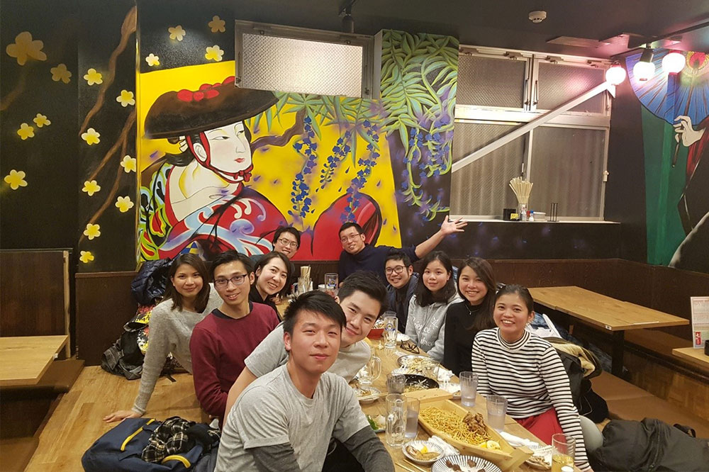 Dinner at an izakaya with friends after a ski-trip consisting a few Singaporeans, two Japanese and two Hong Kongers