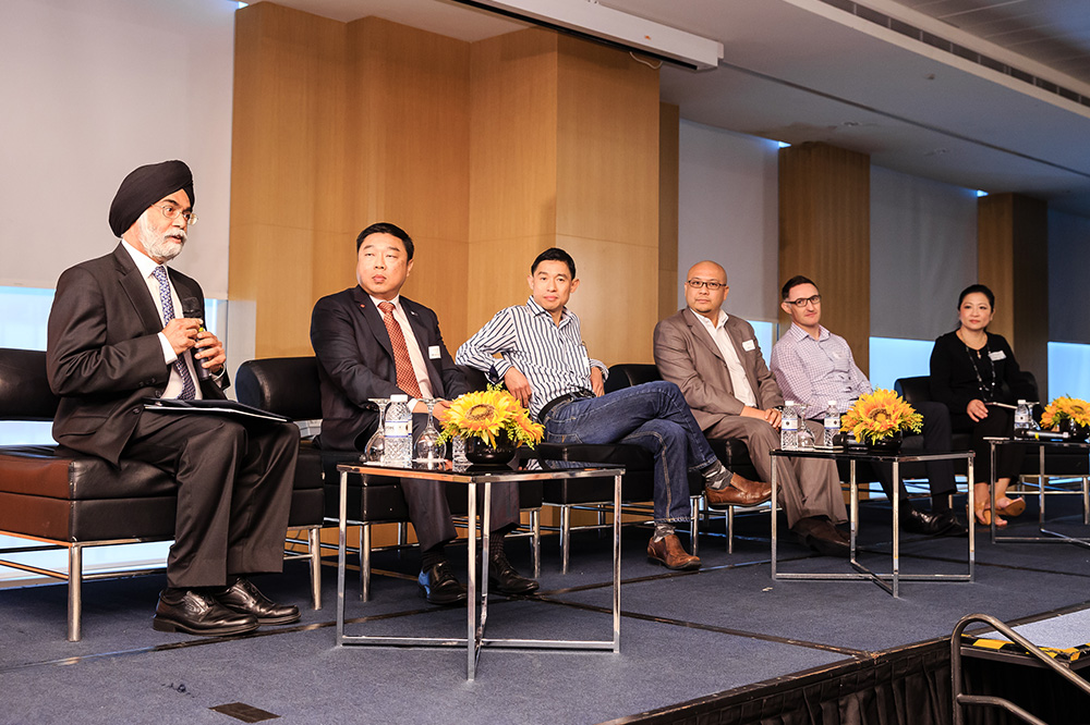 The Panel Discussion: (L-R) Deputy Dean Professor Kulwant Singh (moderator); BBA alumnus Mr James Loo, Head of Talent Acquisition at DBS Bank; BBA alumnus Mr Frank Koo, Head of South East Asia at LinkedIn; Mr Glenn Loh, Head of Campus Recruitment and Development at UBS AG; Mr Joe Cunningham, Vice President of Risk Services at Visa Worldwide and NUS alumna Ms Cecilia Wong, Executive Director of WPP Group.