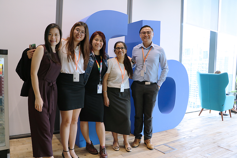 Cadence Lam (centre), Media Partner Operations Specialist, Facebook and Instagram, and Bachelor of Business Administration – Marketing and Technopreneurship (2018); with the NUS Business School Alumni (NUSBSA) team