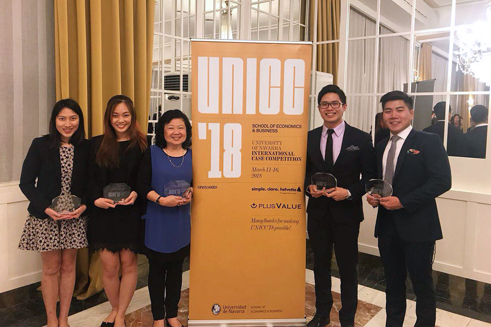 From left: Janel Ong, Peggy Deng, faculty advisor Tan Soo Jiuan, Devin Nathaneal, and Nigel Toe