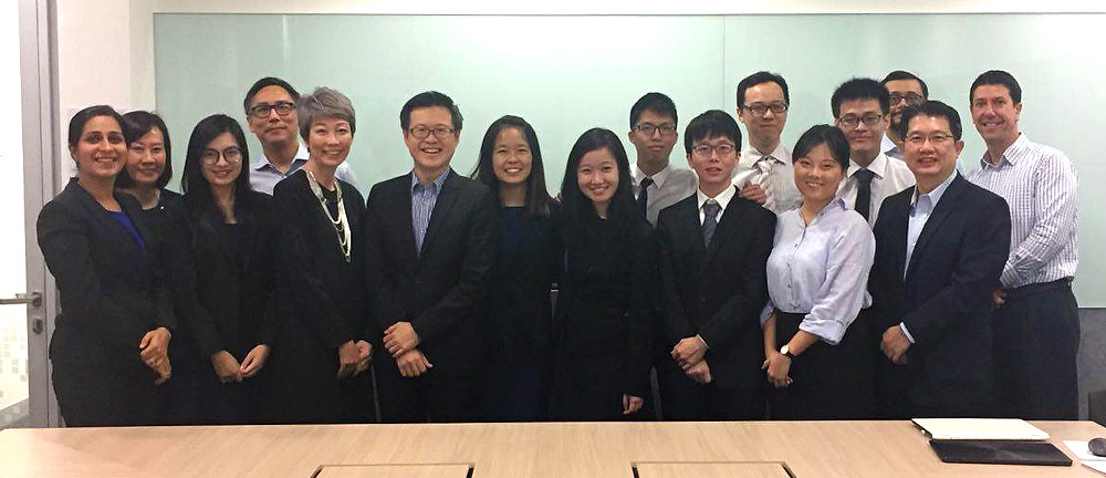 Xin Yi and her class with the Citi Transaction Banking team