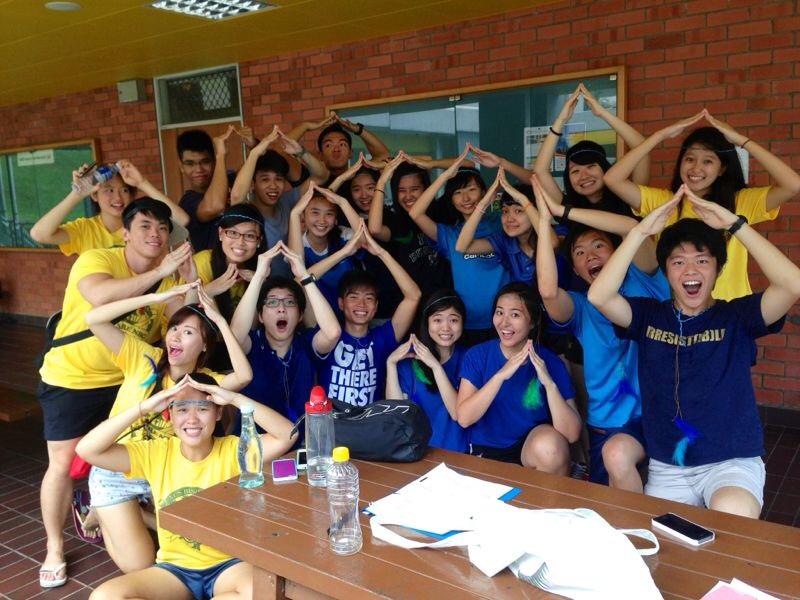 Xin Yi and her “first friends” at the NUS Business Camp. Forming an A for our camp group AVATAR