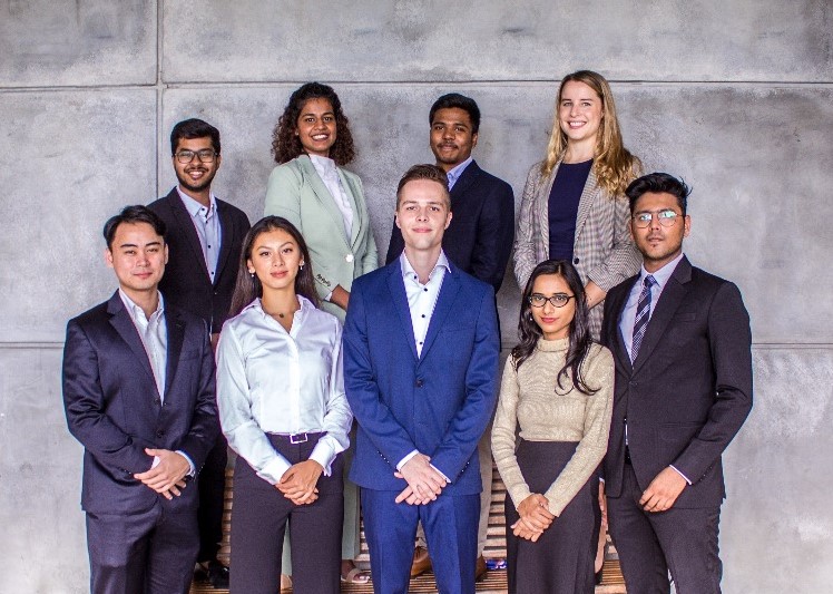 Kerstin (back row, far right) is part of the Master’s Club team. The student club connects students from the various MSc programmes in NUS Business school. 
